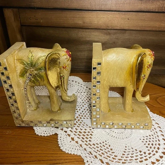 Art deco Gold tone pair of luxury carved Type of Elefants Bookends. - Picture 5 of 7